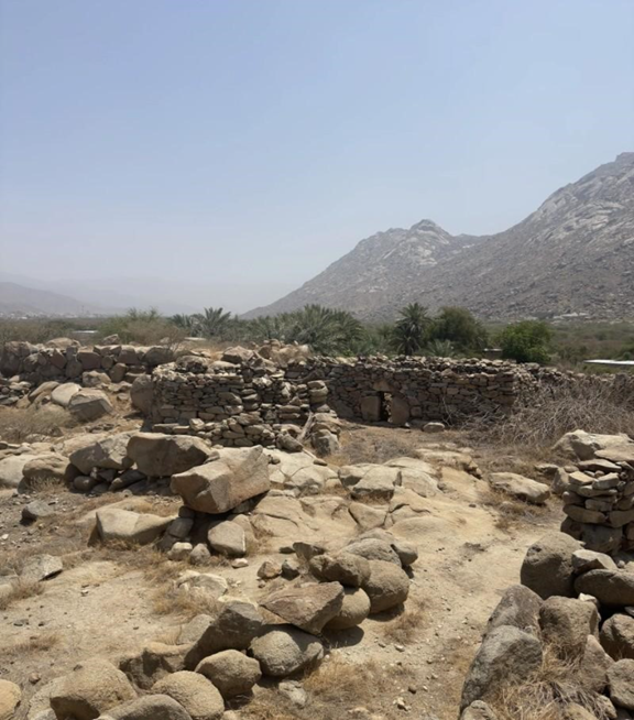 المجمع السكني بحصن بن سراج