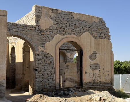 فقدان الطبقة الخارجية وتآكل الحجارة