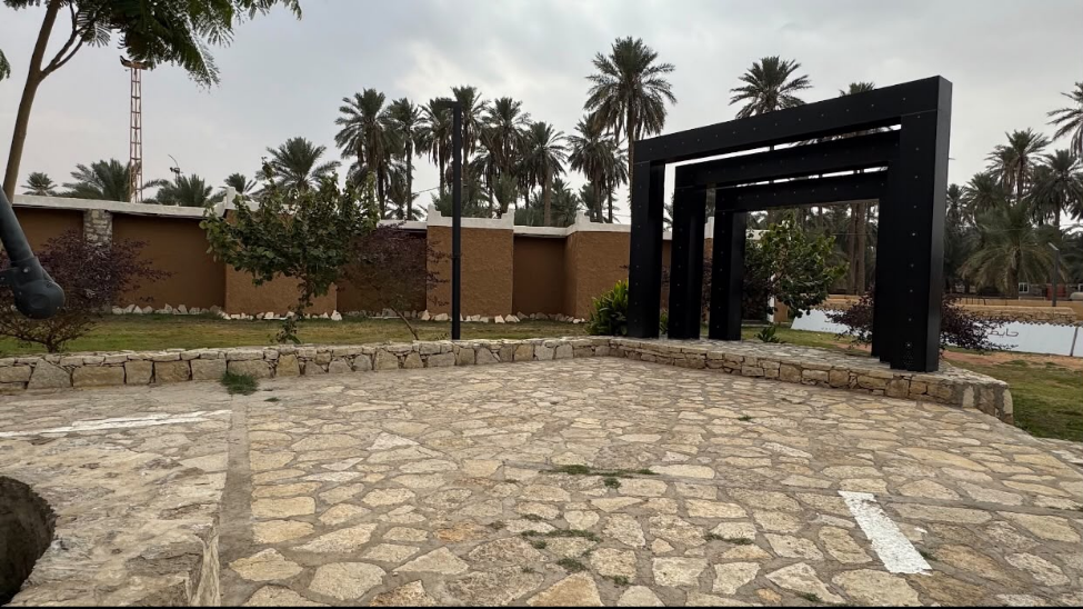 الساحة الداخلية الرئيسية في بيت الحركان