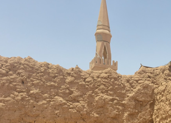 المسجد كأحد العناصر المعمارية في بلدة النايفية
