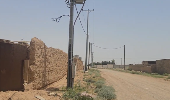 الطرق المعبدة المحيطة بالموقع