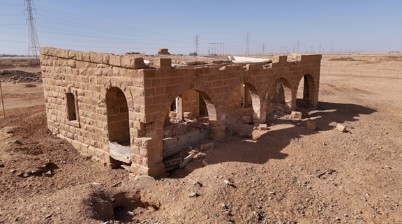 تدهور أجزاء من مبنى محطة المحتطب