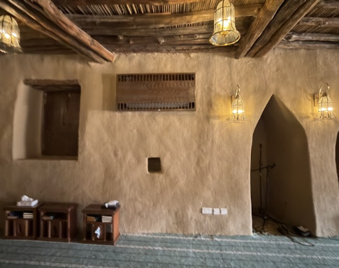 اللياسة الداخلية للجدران المصنوعة من الطين
