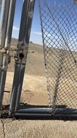 بقايا آثار التعدين في الموقع