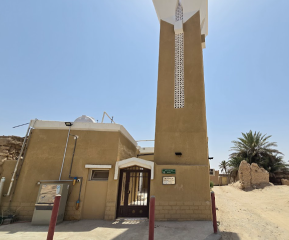 المسجد كأحد العناصر المعمارية في قرية إنطاع