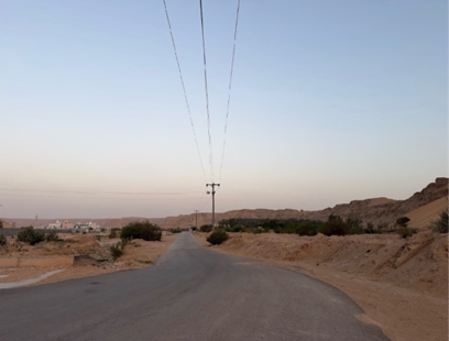 الطريق المعبدة المؤدية للكهف