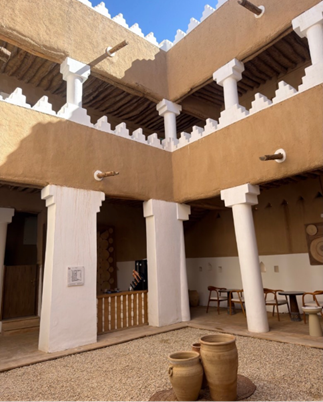 التصميم المعماري الداخلي للموقع