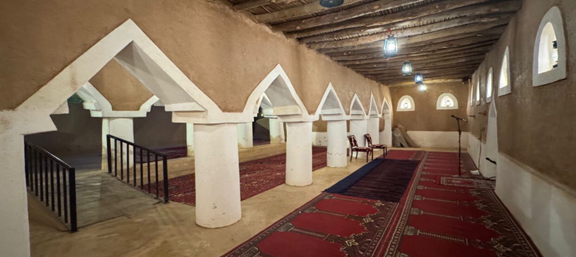 من داخل مسجد مقصورة الراجحي