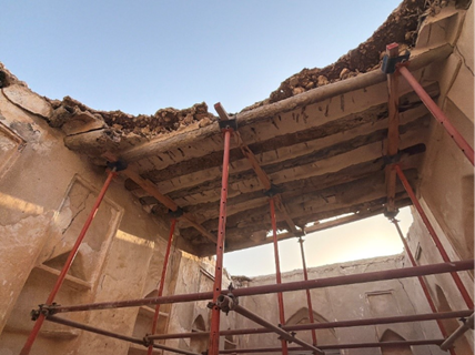 فقدان الأسقف بعض أجزائها