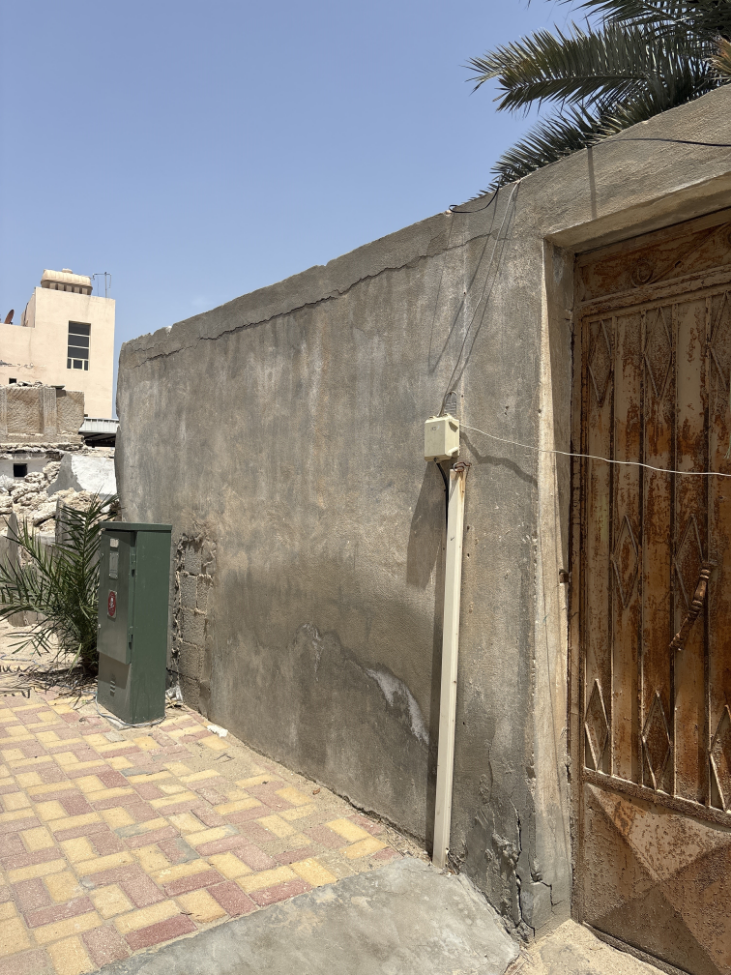 تتوفر خدمة الكهرباء في الموقع