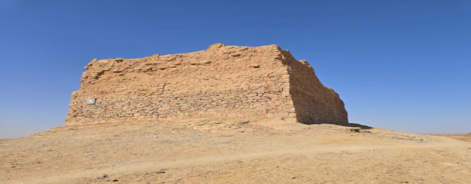 مبنى قصر مويسن مستطيل الشكل