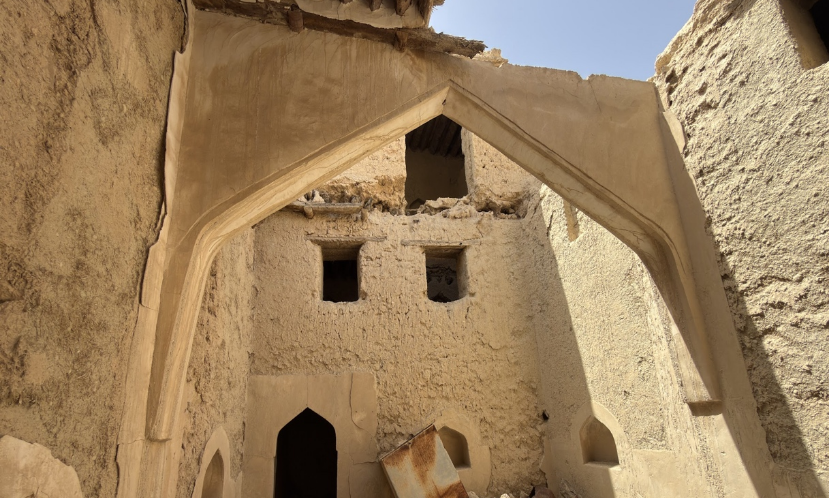 الأقواس الموجودة داخل الموقع