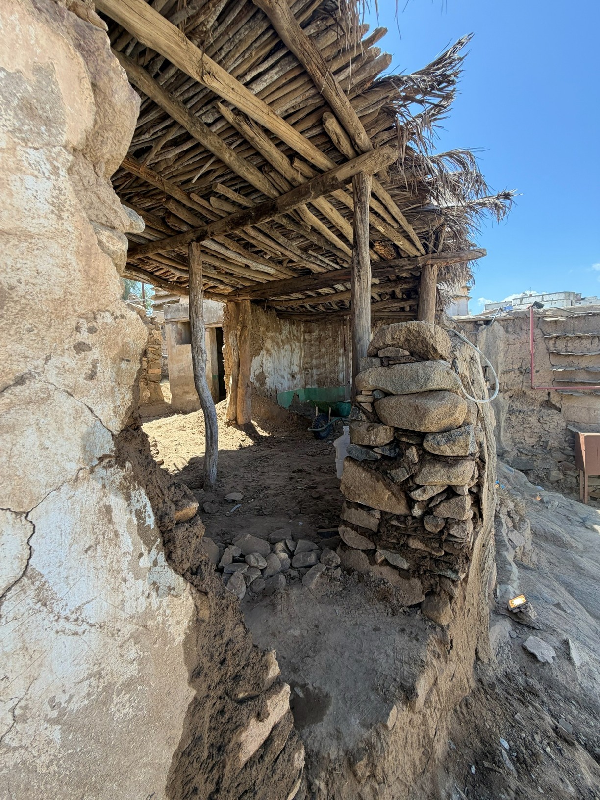 السقوف الخشبية التقليدية في مباني حي قابل