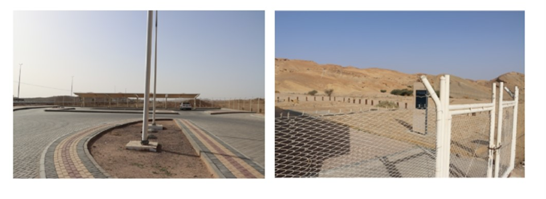 السياج المعدني المحيط بالموقع