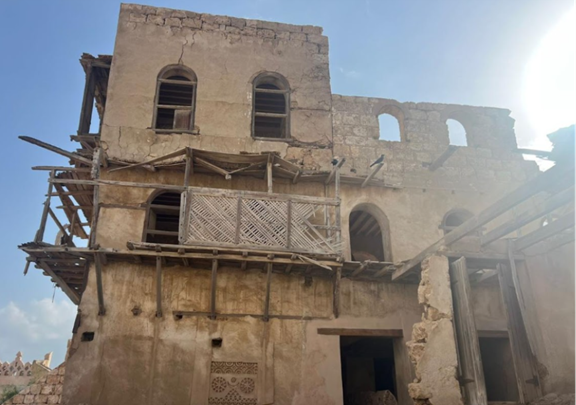تآكل العناصر الخشبية وتساقطها