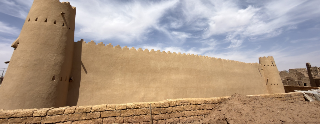 حجر البناء المستخدم بالقصر