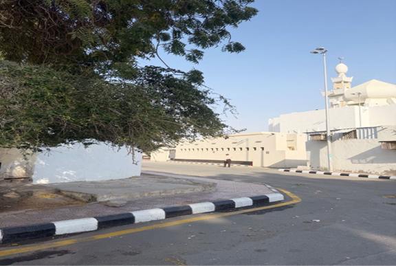 الطريق المعبد المحاذي بمسجد الجعرانة