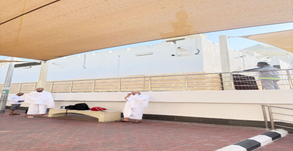 كاميرا في الساحة الخارجية في مسجد الجعرانة
