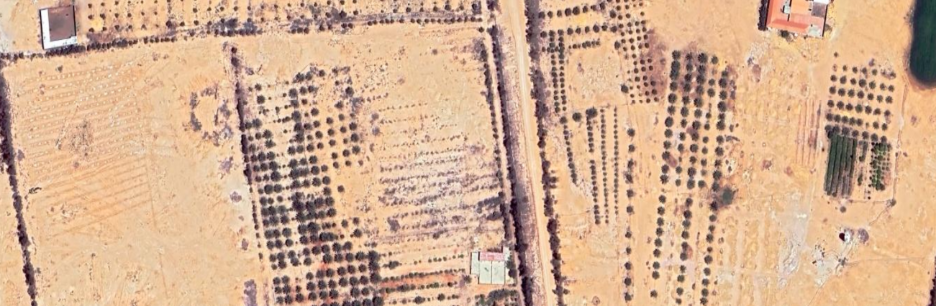 صورة جوية تظهر حالة الطرق المحاذية بموقع بئر سيسرا