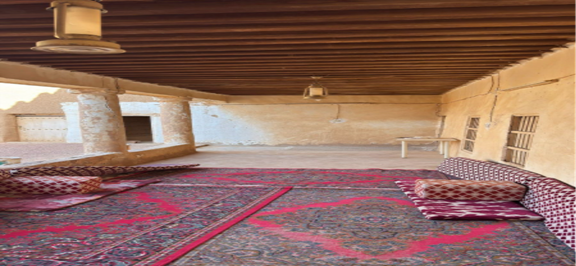 مجلس خارجي للضيافة في "الحوش" في قصر ضيف الله المطرفي