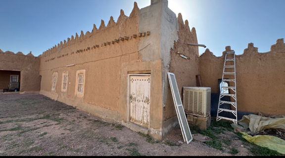 الإهمال البشري الذي أدى إلى التلوث البصري في قصر ضيف الله المطرفي