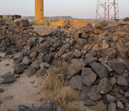 جزء من السور المحيط بالموقع
