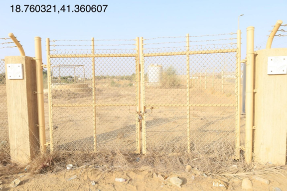 بئر قوز بن عطاف محاط بسياج حماية