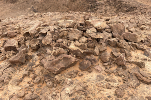 نماذج من المدافن الحجرية الدائرية