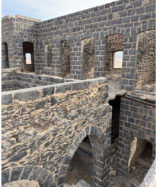 الأبواب والنوافذ المقوسة