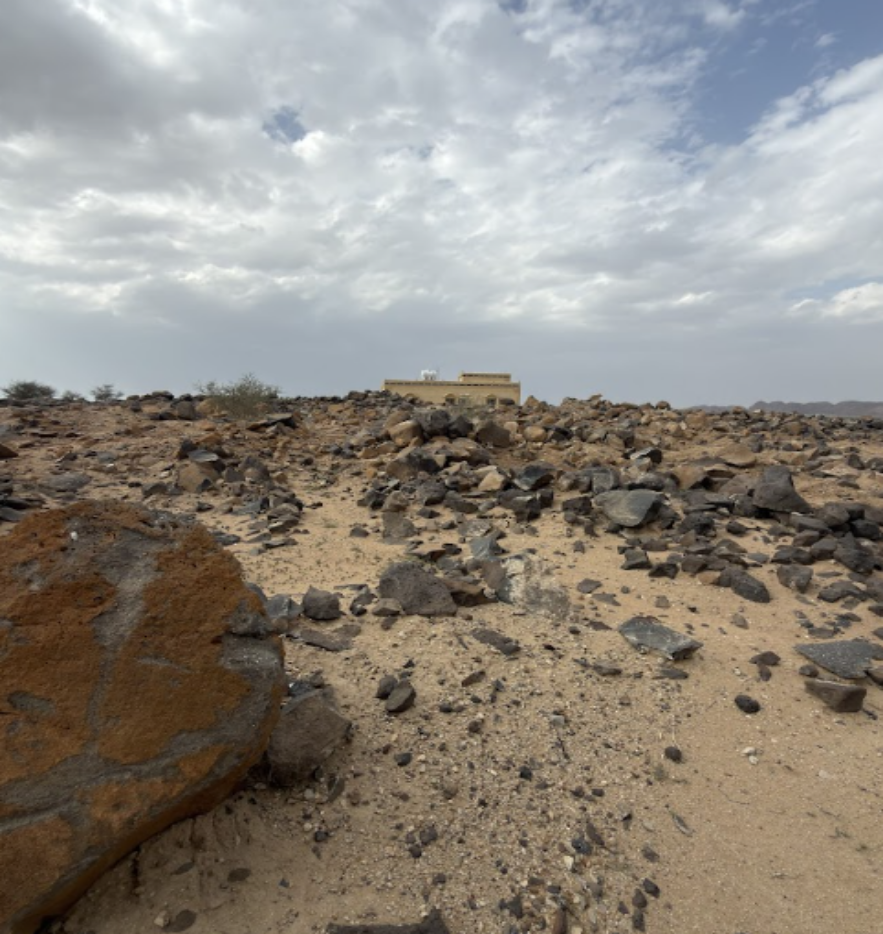 الصخور البركانية والحرات في درب الفيل