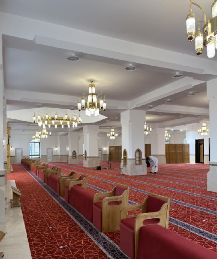 الإنارة والكهرباء داخل المسجد