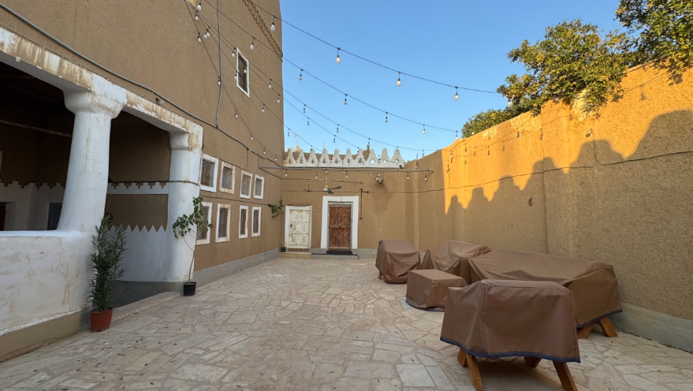 ساحة خارجية في بيت السبيعي التراثي