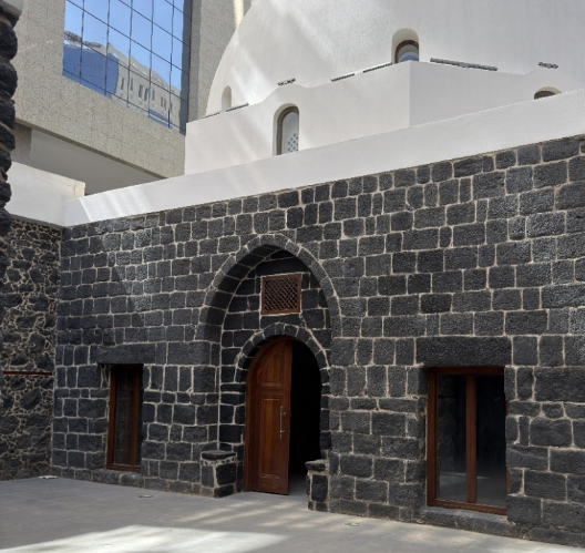المدخل الرئيسي