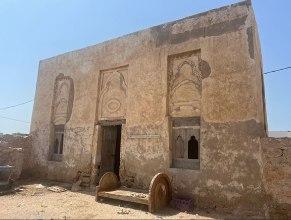 تقشر الطبقات الخارجية للواجهات