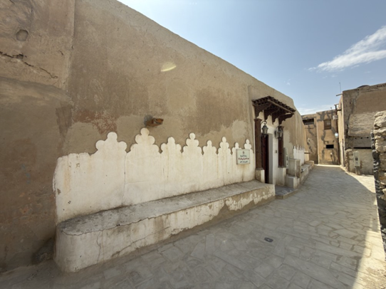 المنطقة المحيطة بالموقع