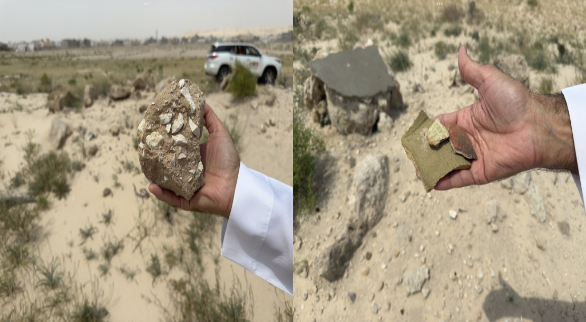 بعض الآثار الحجرية والفخارية في الموقع
