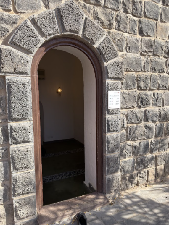 مدخل المسجد
