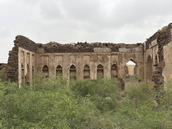 أطلال أحد مكونات موقع بيوت الأدارسة 