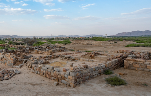 آثار الطبيعة الجبلية بالموقع