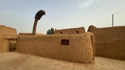 المعالم التاريخة، ومزارع النخيل
