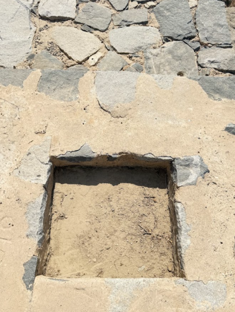 الأجزاء المدفونة في مجرى عين زبيدة