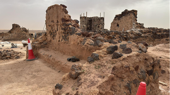 أحجار بركانية ومادة الجص