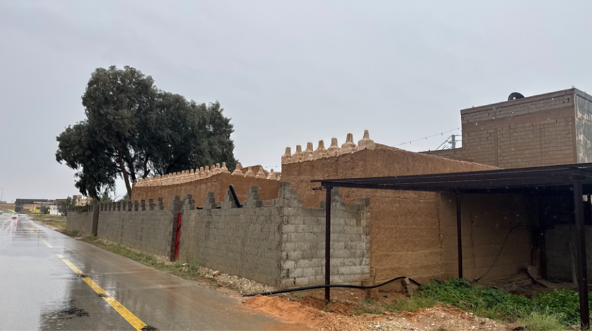 الجدران الملاصقة غير المطابقة للبناء الأصلي