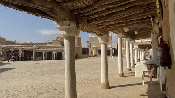 ساحة السوق