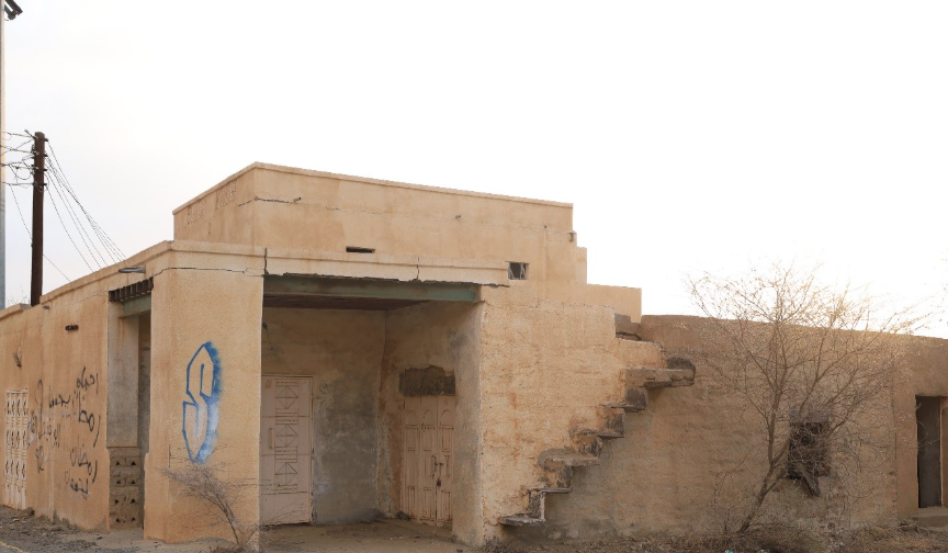 تعرض الموقع للعبث مثل وضع رسومات على الحائط