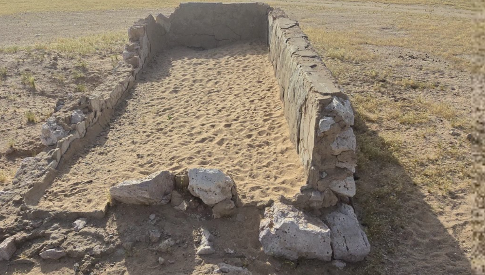 زحف الرمال وطمر الأساسات