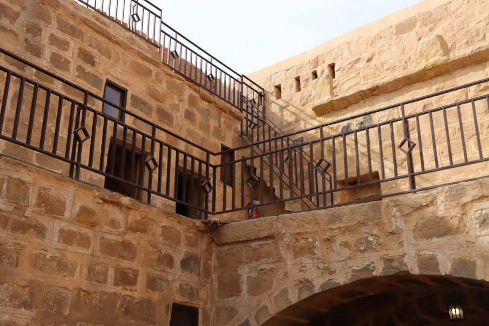 إحدى كاميرات المراقبة في القلعة