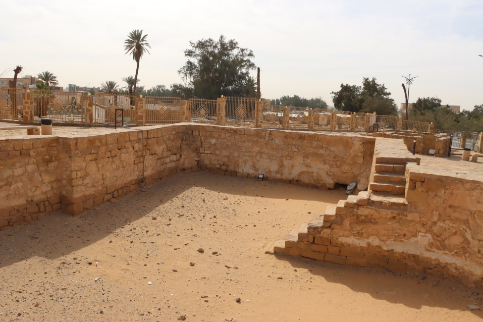 تفكك الجدران الداخلية للبركة
