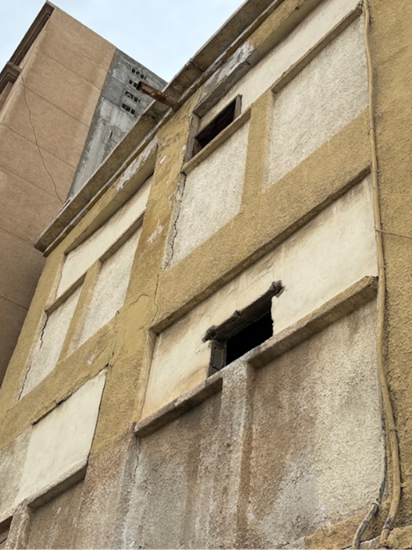 العمارة مهددة بالسقوط