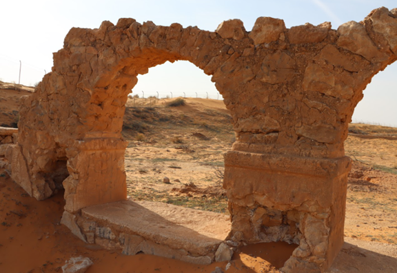 البقايا المعمارية للأقواس